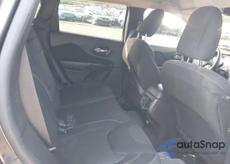 2017 Jeep Cherokee Latitude 4X4 из США, поврежденный, VIN 1C4PJMCS9HW531822